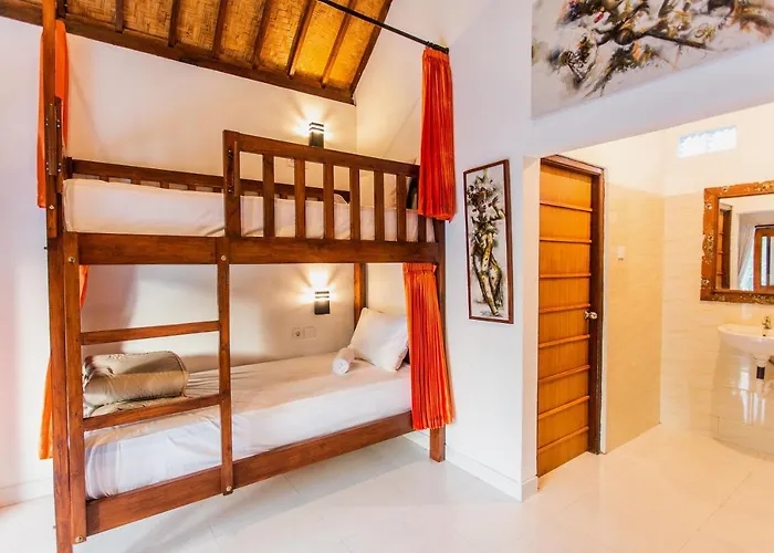 Camar & Hostal *